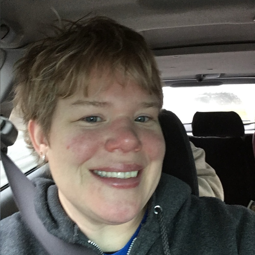 Meet your Posher, Jen - Picture 2 of 2